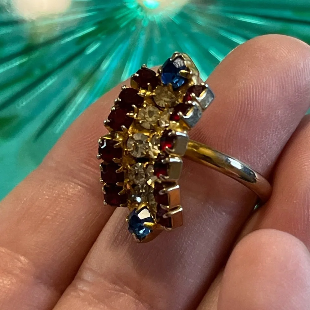 Vintage Patriotic Red White and Blue Rhinestone Gold Tone Metal Adjustable Ring - Picture 3 of 5